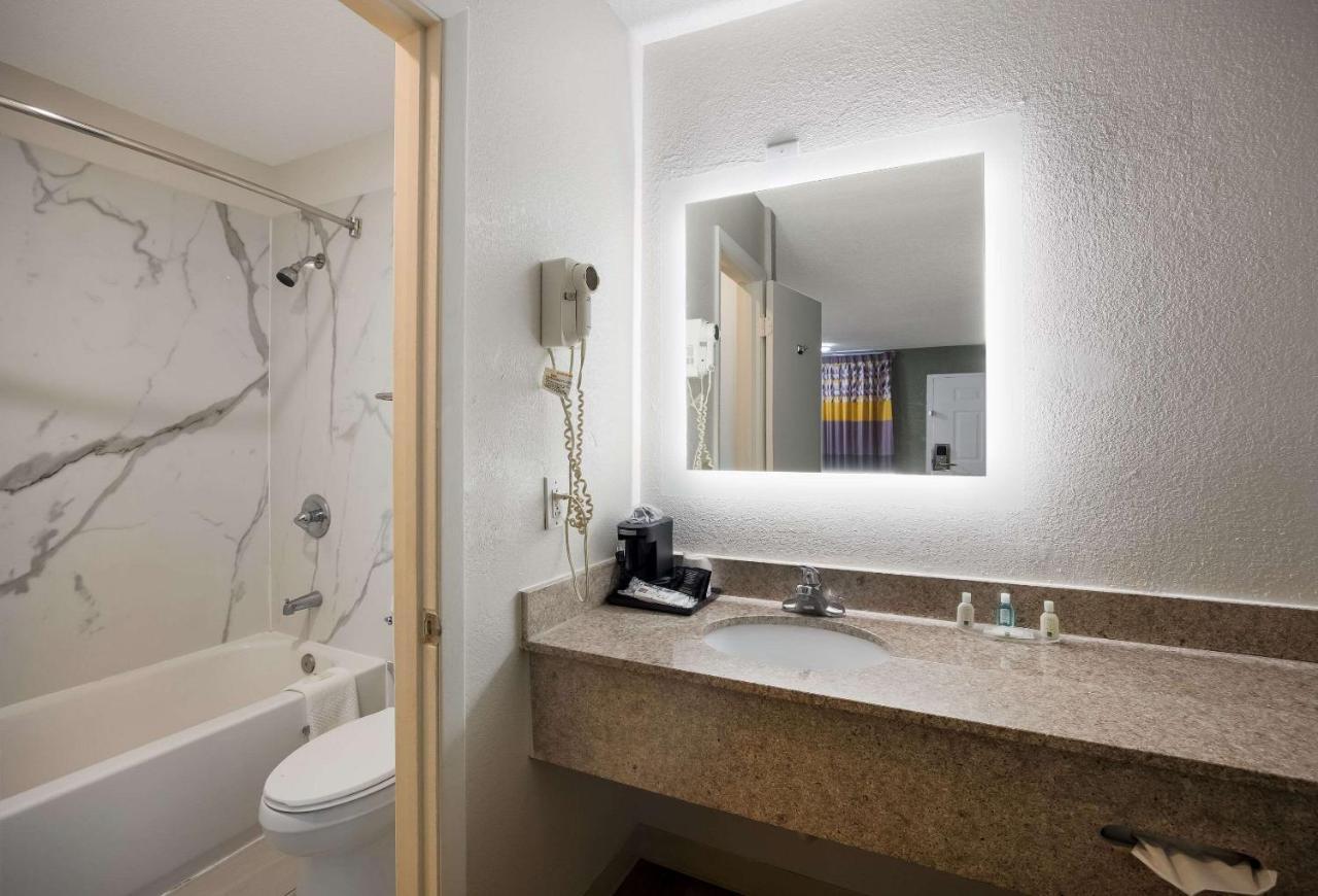 Quality Inn Tallahassee Near University Esterno foto